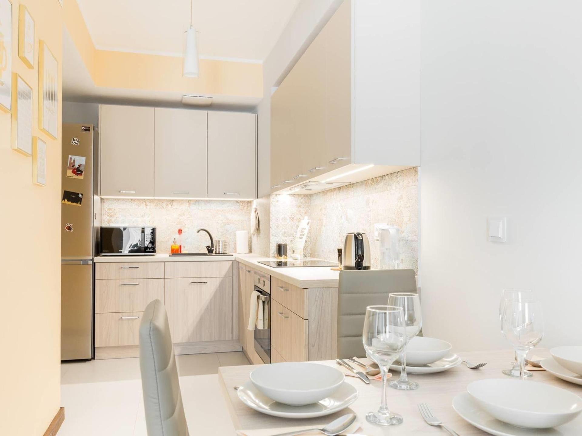 Rentplanet - Angel Plaza Apartment Krakow